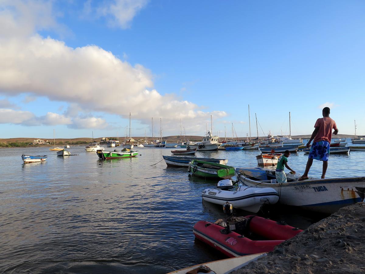 Yacht Club Sal Panzió Palmeira Kültér fotó